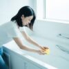 風呂掃除に洗剤はいらない？代用品や水だけOKな方法を解説